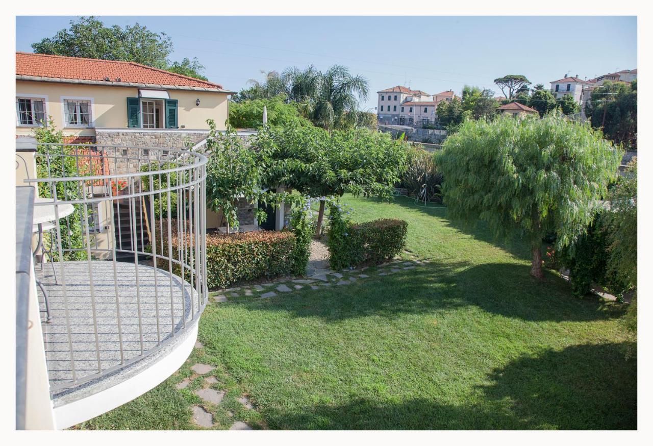 Casa Vacanze Nel Giardino Di Renzo Imperia Luaran gambar