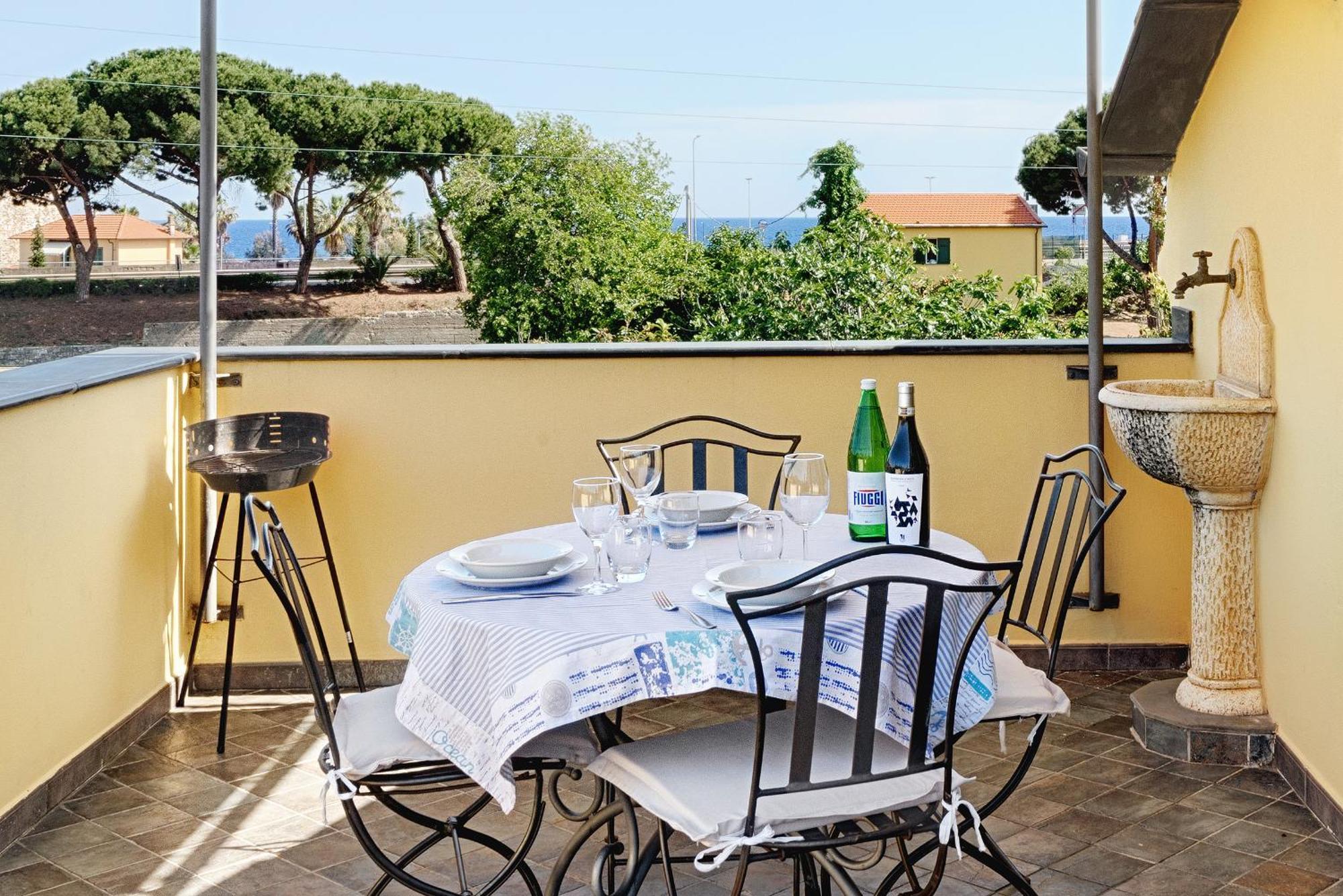 Casa Vacanze Nel Giardino Di Renzo Imperia Luaran gambar